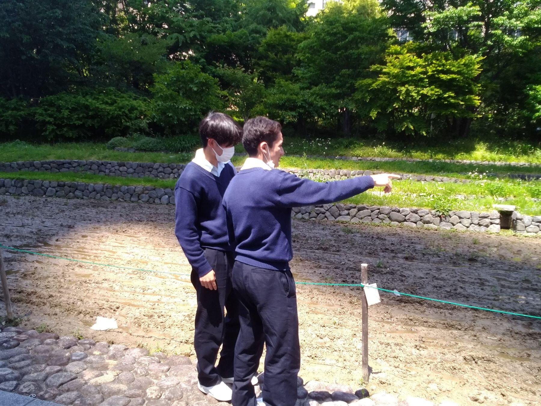 高２校外学習03.jpg